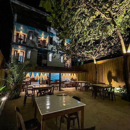 Amos Portside Inn Ел Нидо Екстериор снимка